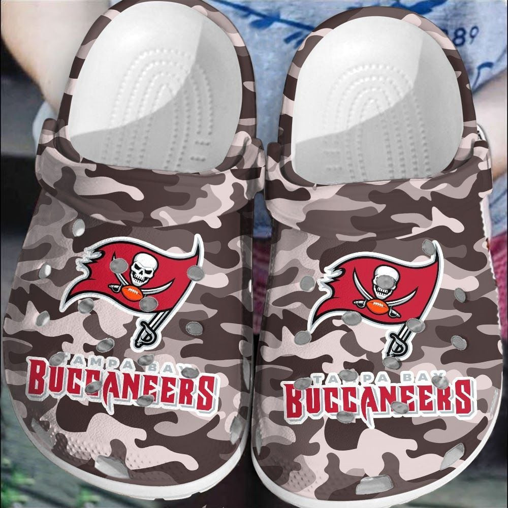 NFL Tampa Bay Buccaneers Clogs Shoes Nicegift CRSZ3B9