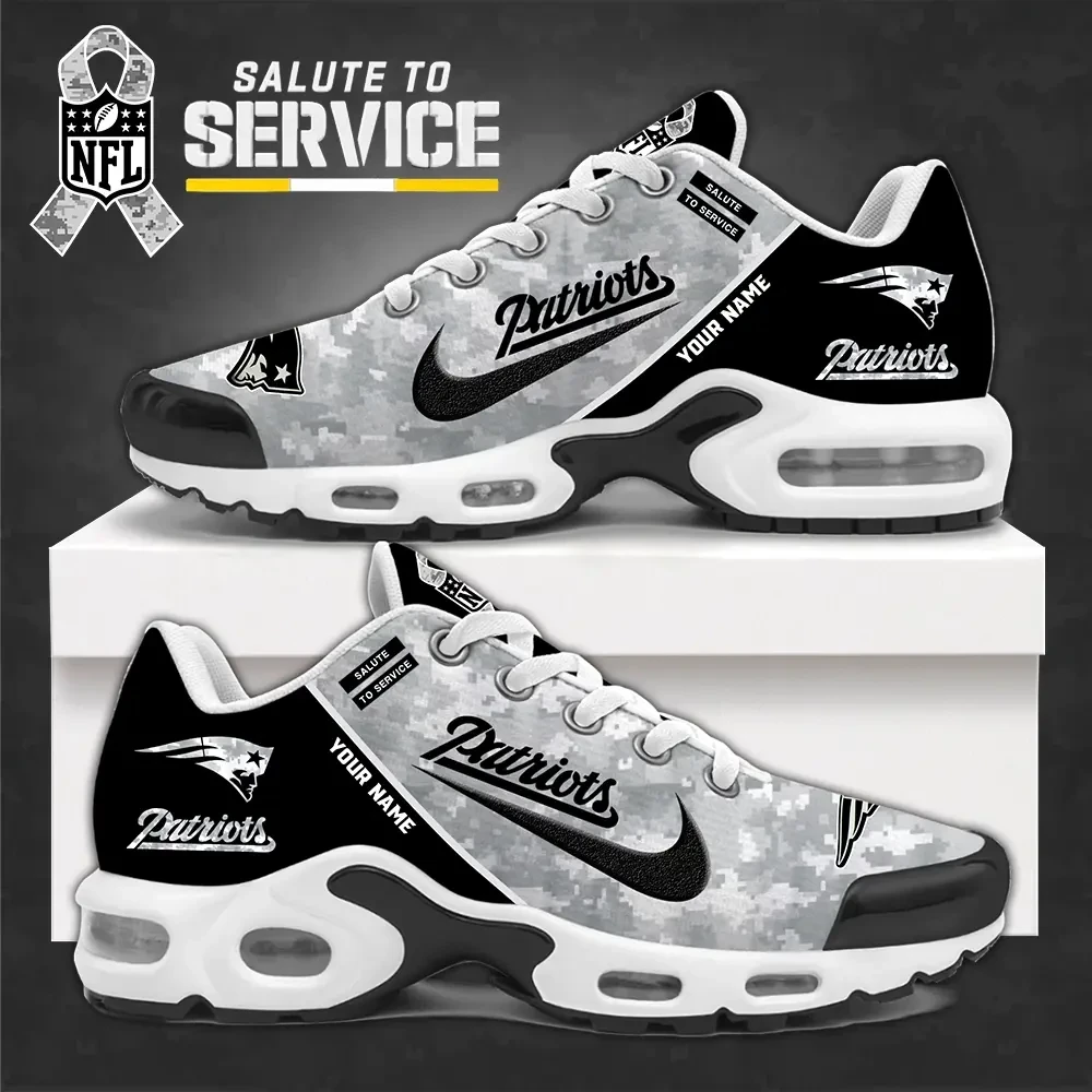 SPTBGTN554-New England Patriots Personalized Plus Sneakers