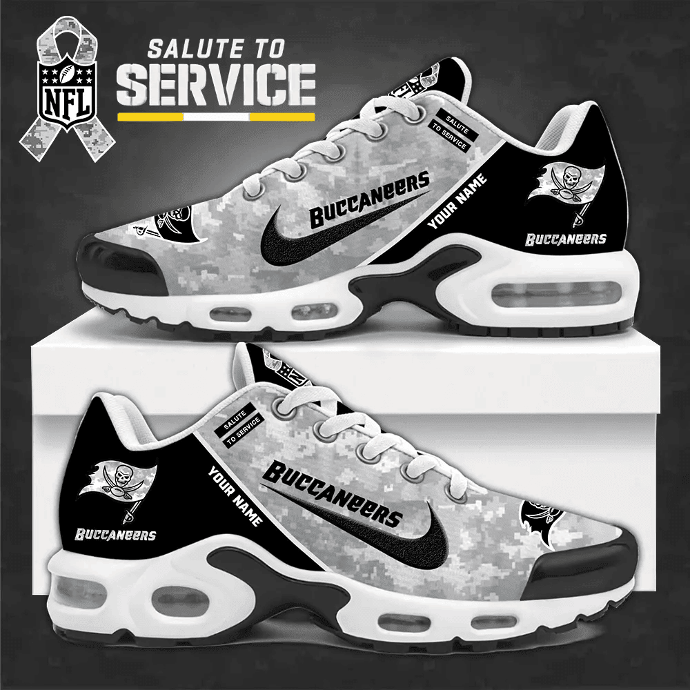 SPTBGTN562-Tampa Bay Buccaneers Personalized Plus Sneakers